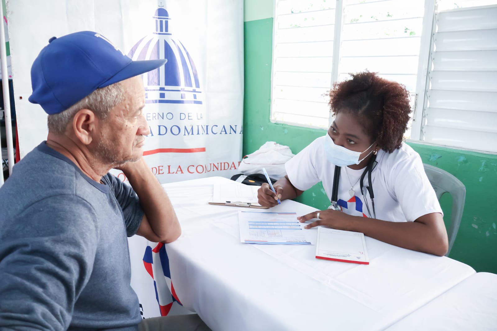 Gobierno lleva jornada asistencial a comunidades de Dajabón a través de la DGDC y el Ejército RD Gobierno lleva jornada asistencial a comunidades de Dajabón a través de la DGDC y el Ejército RD