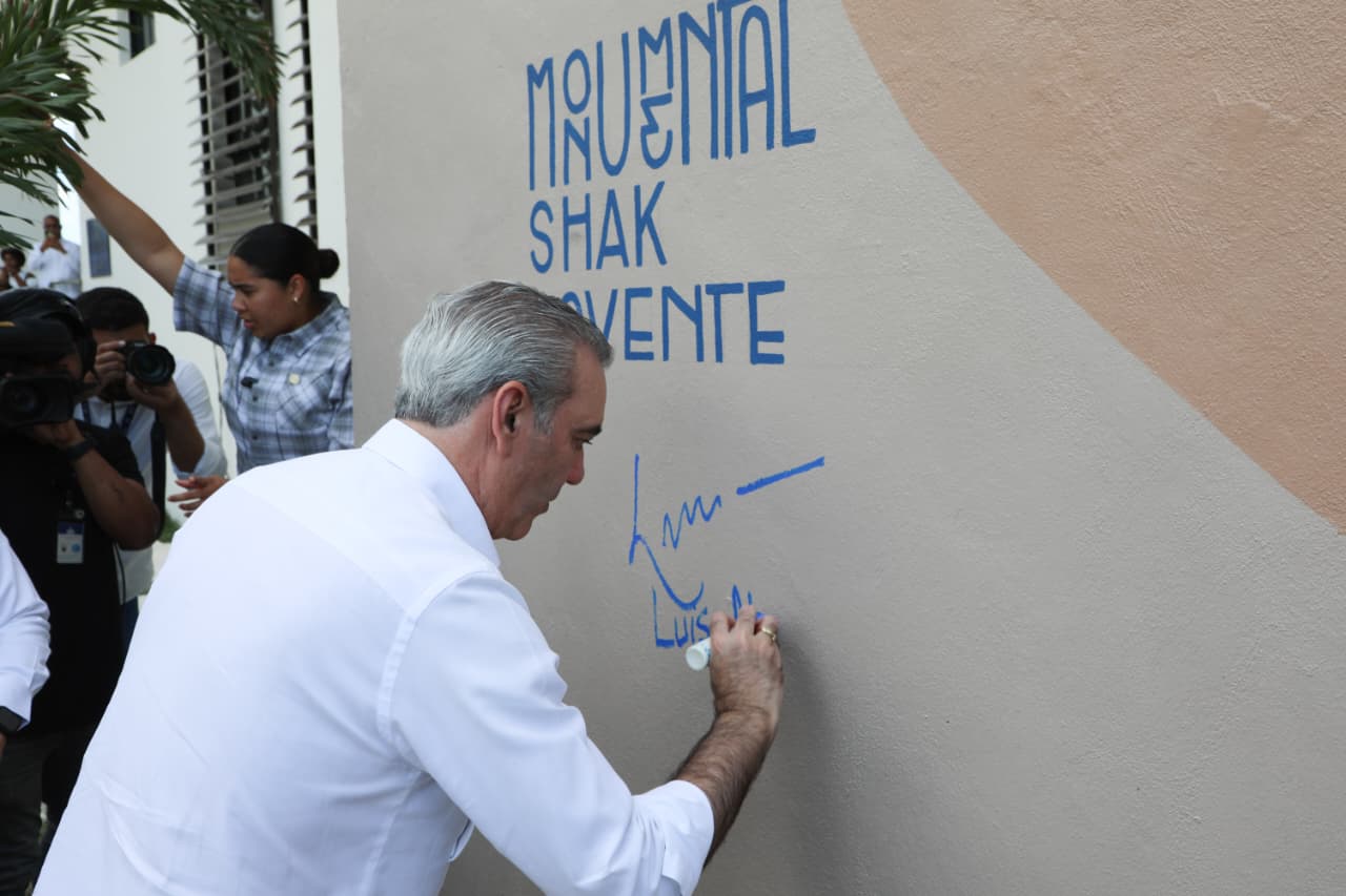 WhatsApp Image 2026-01-17 at 4.18.17 PM Presidente Abinader inaugura Centro Universitario Regional de la UASD en Bahoruco, ampliando el acceso a la educación superior para más de 1,200 estudiantes del Sur