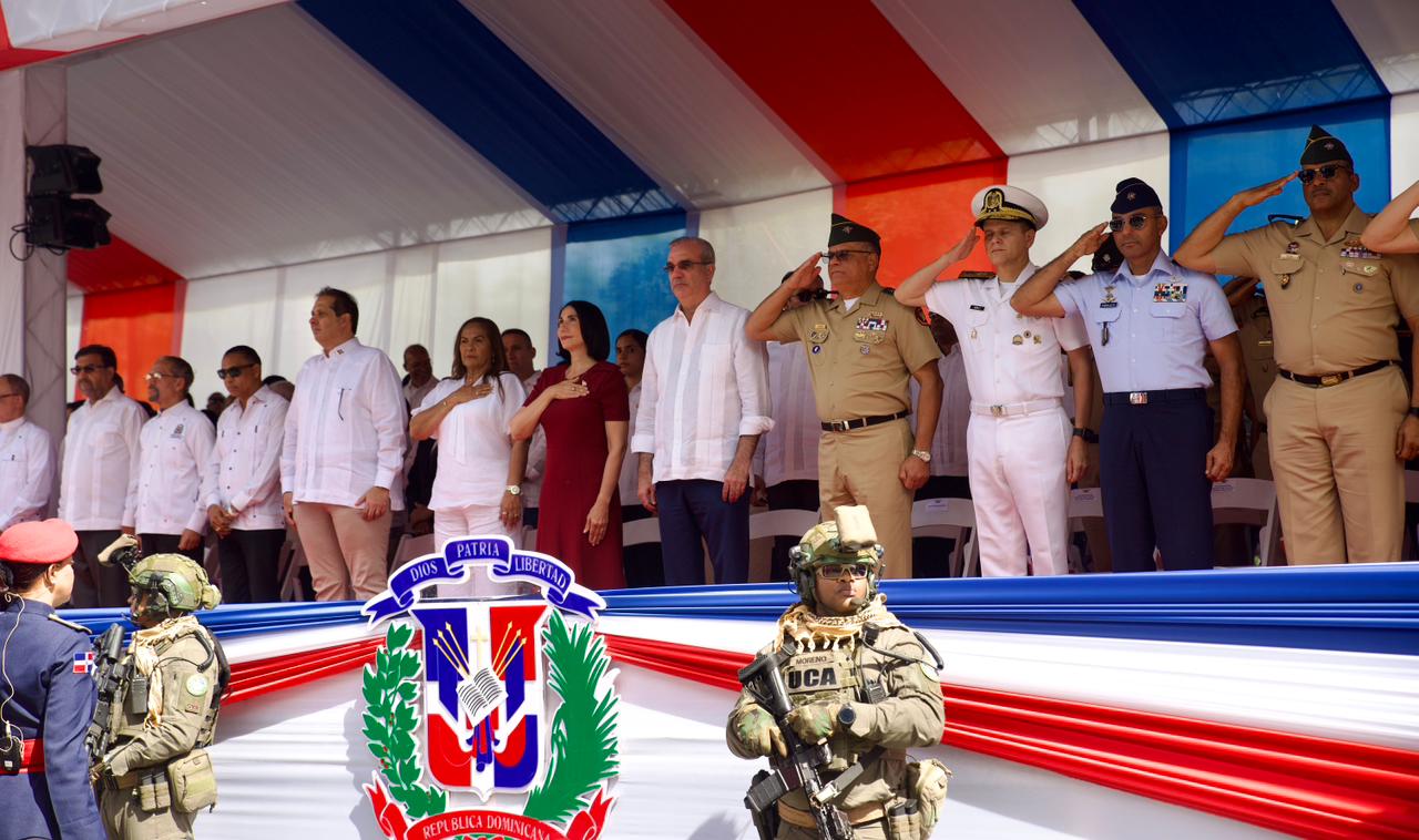 Abinader encabeza desfile conmemorativo del 213 aniversario del natalicio de Juan Pablo Duarte, dando inicio al Mes de la Patria Abinader encabeza desfile conmemorativo del 213 aniversario del natalicio de Juan Pablo Duarte, dando inicio al Mes de la Patria