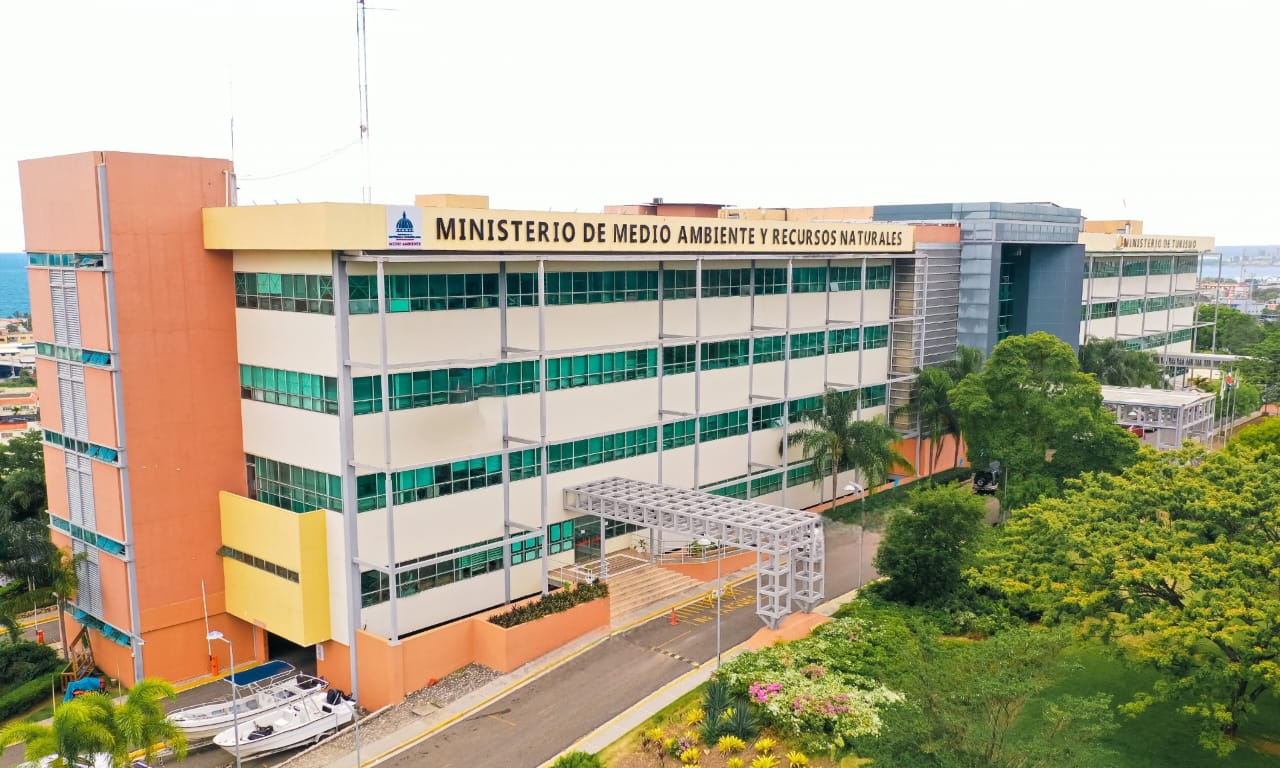 Medio Ambiente resalta permisos otorgados para desarrollo de proyectos