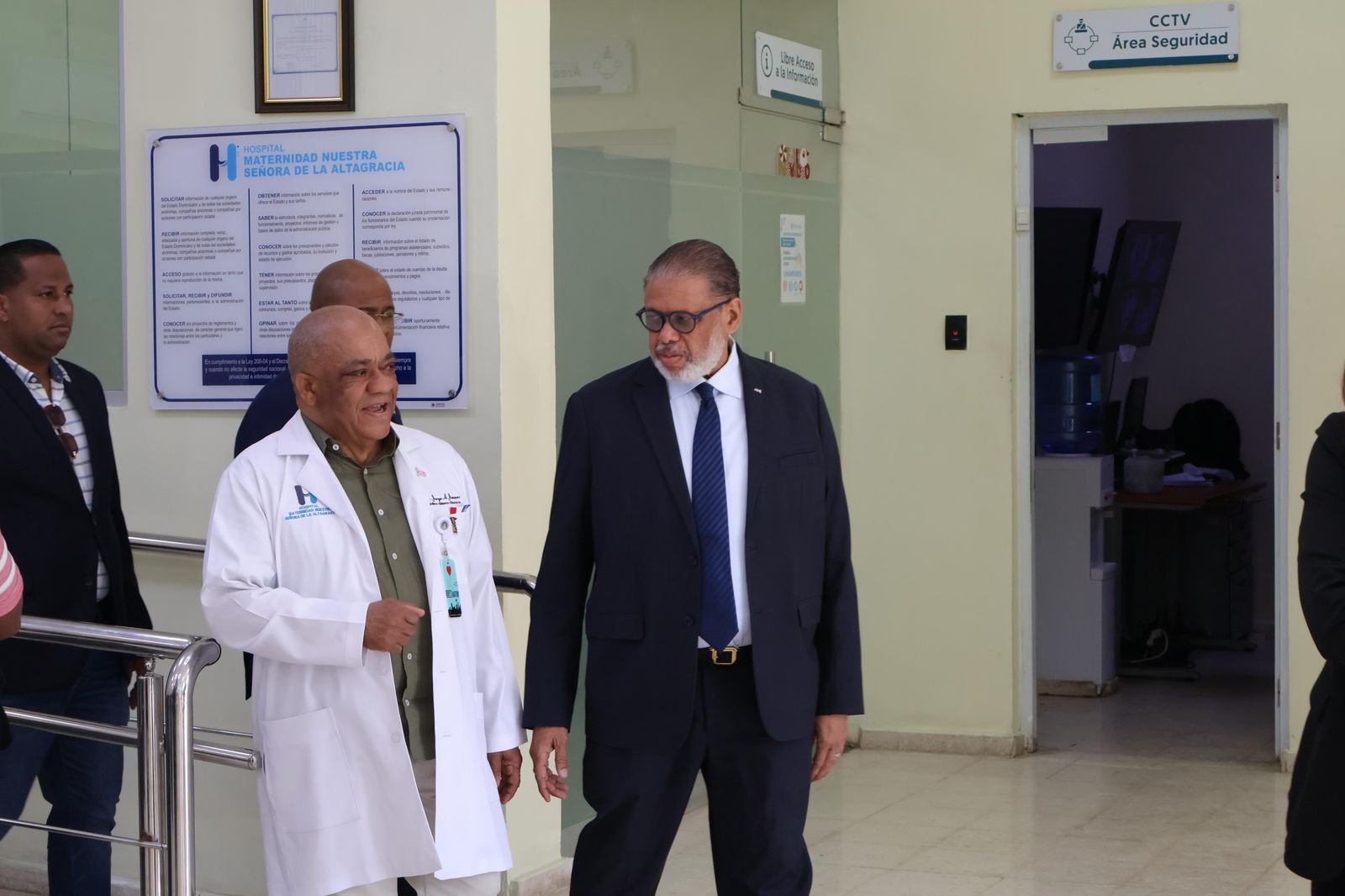 Desarrollo de la Comunidad inaugura cuatro nuevos consultorios en la Maternidad Altagracia Desarrollo de la Comunidad inaugura cuatro nuevos consultorios en la Maternidad Altagracia