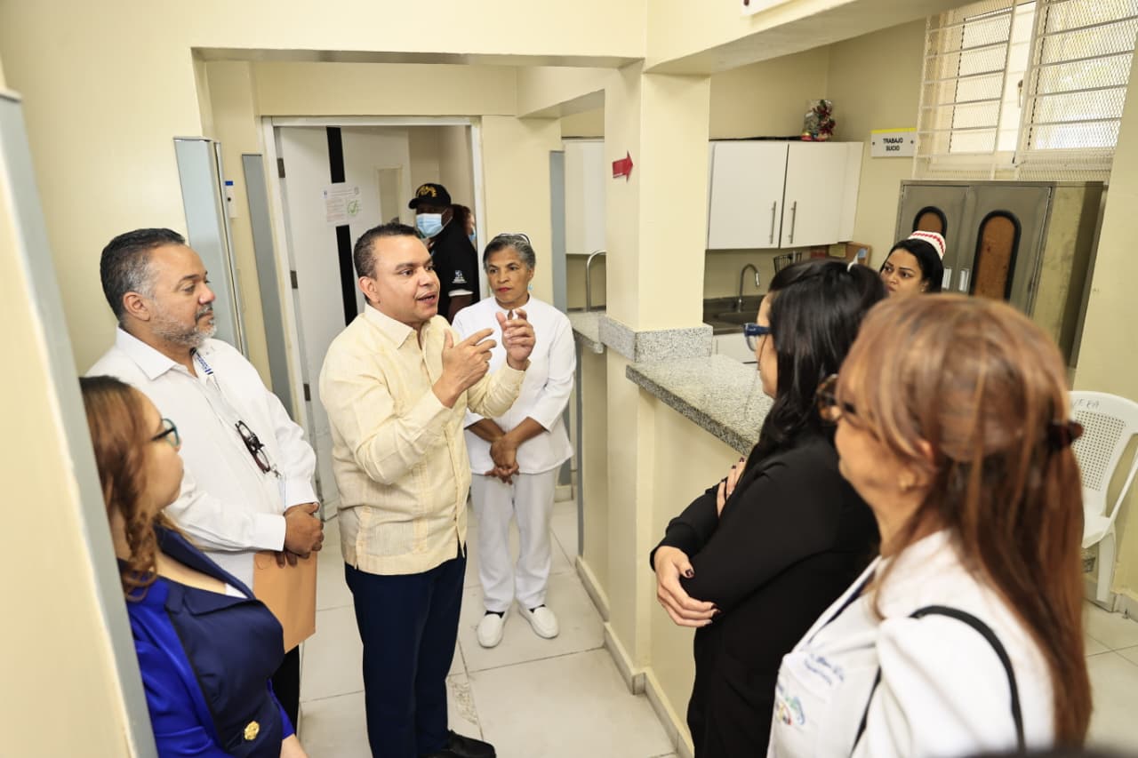 SNS garantiza al 100% suministros de los programas de diálisis peritoneal, hemodiálisis y nutrición de la Red Pública SNS garantiza al 100% suministros de los programas de diálisis peritoneal, hemodiálisis y nutrición de la Red Pública