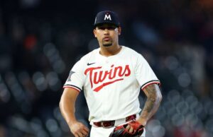Filadelfia se aferra al triunfo con otro salvamento del dominicano Jhoan Durán