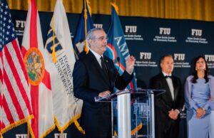 Luis Abinader retorna al país tras agenda académica e institucional en Miami