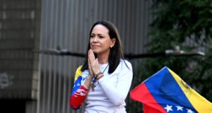 María Corina Machado celebra liberación de expolicías tras 23 años presos en Venezuela