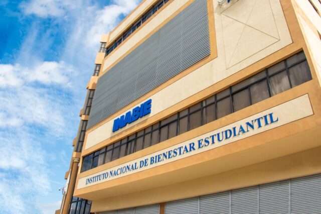 INABIE asegura alimentación escolar a más de 149 mil jóvenes y adultos