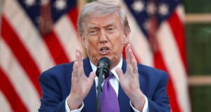 Trump asegura que trabajará para atender tensión entre China y Taiwán