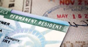 EE.UU. obligará a migrantes temporales a salir del país para solicitar residencia