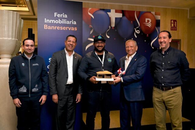 Banreservas reconoce en Madrid a inmobiliarias destacadas por resultados de feria en EE.UU.