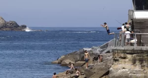 España sigue bajo intenso calor y alertas por tormentas