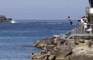 España sigue bajo intenso calor y alertas por tormentas