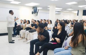 SRS Ozama realiza inducción a nuevos médicos pasantes