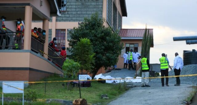 Ocho estudiantes detenidas por incendio que dejó 16 niñas muertas en Kenia