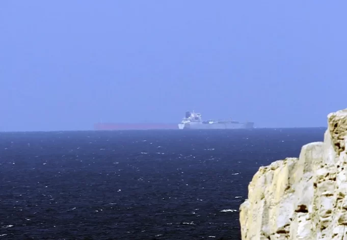 Irán afirma haber derribado un dron de EE.UU. cerca del estrecho de Ormuz