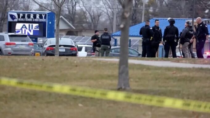 Tiroteo en Iowa deja seis muertos y el atacante se suicida