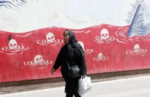 Irán afirma que solo Teherán puede normalizar el tránsito por el estrecho de Ormuz
