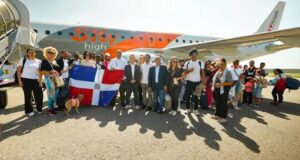 65 dominicanos llegan sanos y salvos en vuelo humanitario desde Venezuela