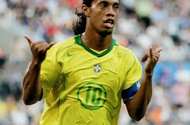 Ronaldinho se estrena en la música con “Camisa 10”, un álbum de 60 temas y artistas de todo el mundo