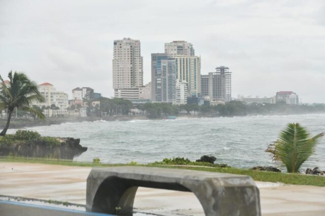 Onda tropical traerá aguaceros esta mañana en buena parte del país, según el Indomet