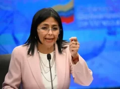 Venezuela suspende clases y cierra el aeropuerto de Maiquetía tras los sismos