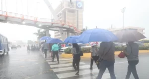 Polvo del Sahara y vaguada provocarán aguaceros aislados este lunes