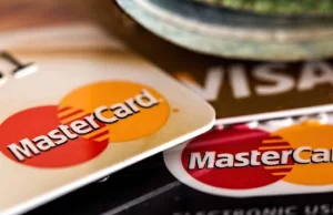 Cuba suspenderá operaciones con tarjetas Visa y Mastercard por restricciones de EE.UU.
