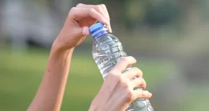 FIFA prohibirá el ingreso de botellas de agua reutilizables en los estadios del Mundial