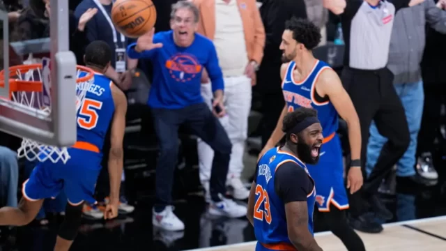 Karl-Anthony Towns lidera a los Knicks, que vencen a los Spurs y toman ventaja 2-0 en las Finales