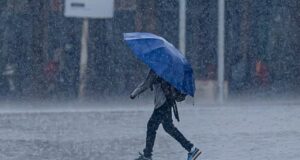 Vaguada y onda tropical provocarán aguaceros y tormentas eléctricas este domingo en varias provincias