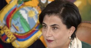 Renuncia la canciller de Ecuador; Roberto Kury asume como reemplazo