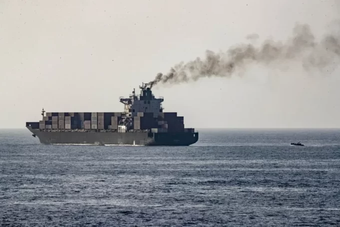 Confirman muerte de tres marineros indios tras ataque de EE. UU. a petrolero en Omán