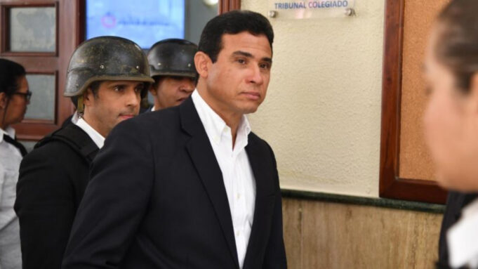 Condenan a Adán Cáceres y Torres Robiou a 20 años por caso de corrupción