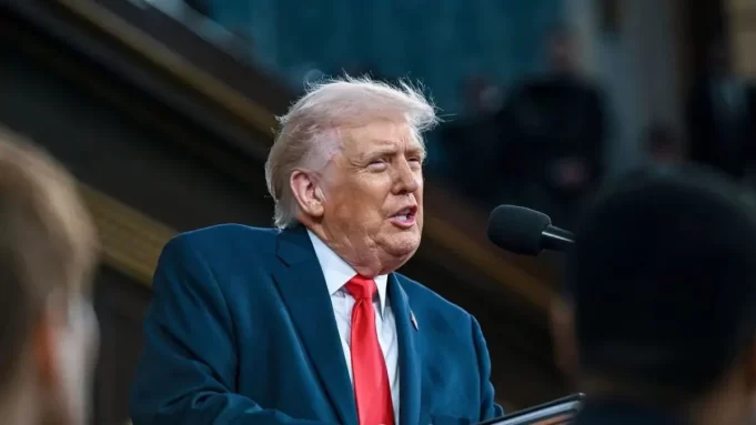 Trump amenaza a Irán con nuevos bombardeos si incumple el acuerdo