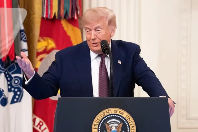 Trump asegura que Irán no recibirá fondos de Estados Unidos