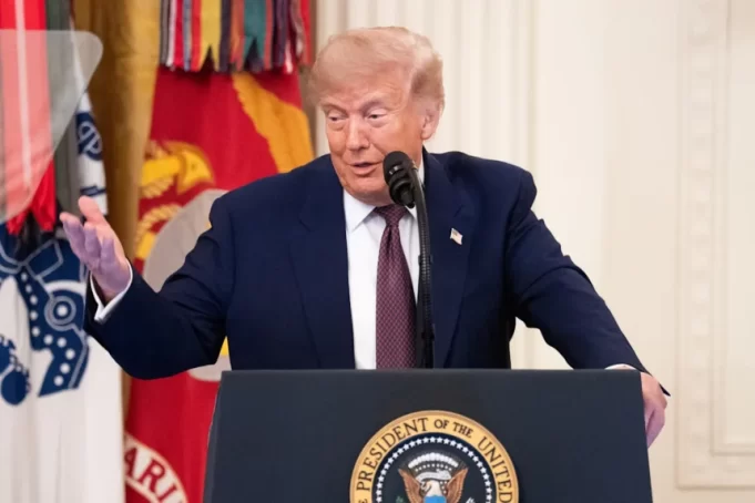 Trump asegura que Irán no recibirá fondos de Estados Unidos