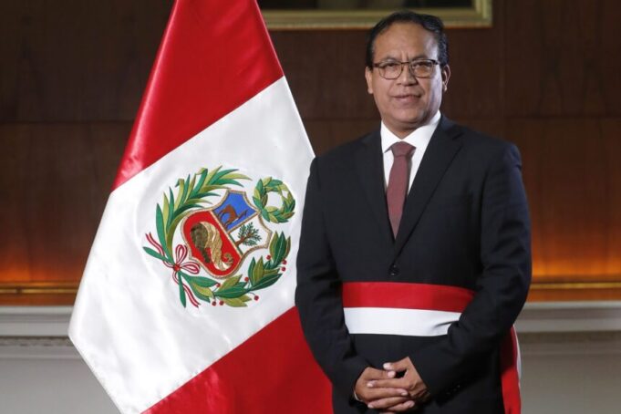 Sánchez pide anular votos del exterior en elecciones de Perú