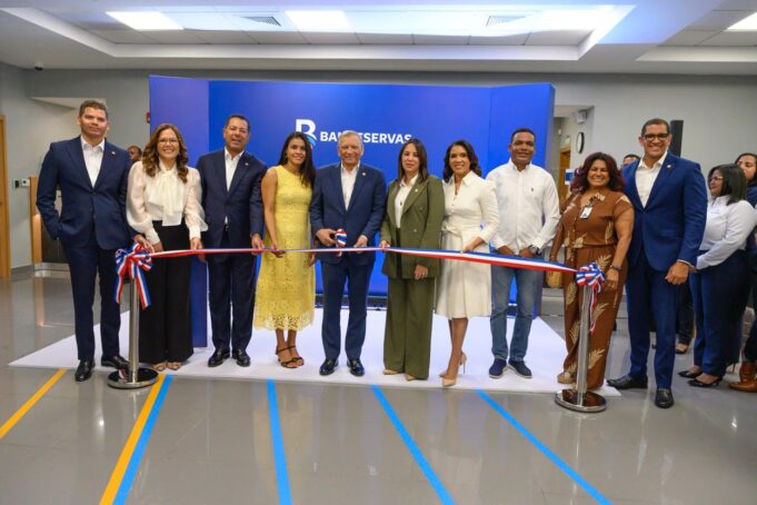 Banreservas inaugura nueva oficina de negocios en Plaza Paseo 27 de Santo Domingo Oeste