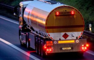 Transportistas advierten posibles retrasos en entregas en Rusia por escasez de combustible