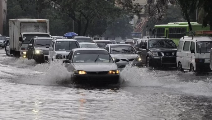 Vaguada y onda tropical provocarán aguaceros y tormentas este miércoles