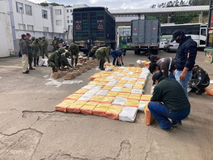 Ecuador decomisa 119 kilos de cocaína ocultos en un contenedor con destino a Alemania