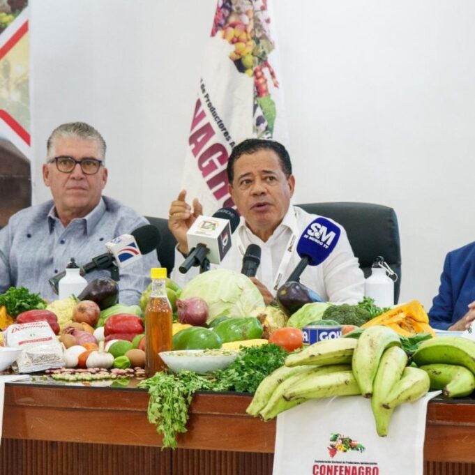 Más de 1,200 productores afectados por restricción al mango dominicano