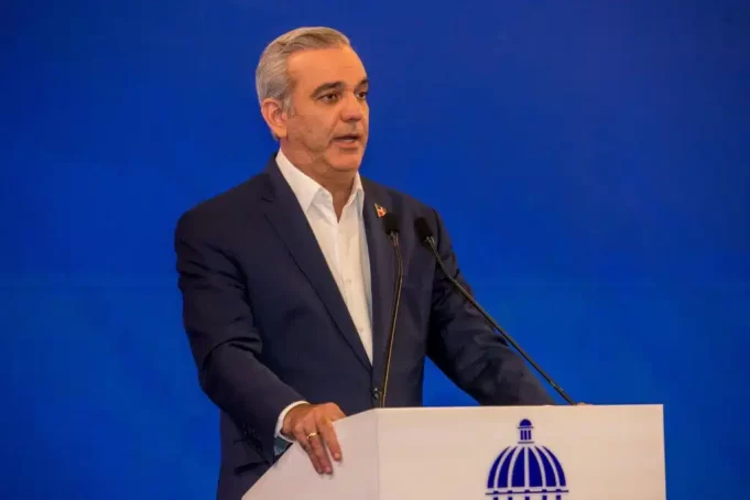 Abinader crea comisión para supervisar la gestión de residuos sólidos