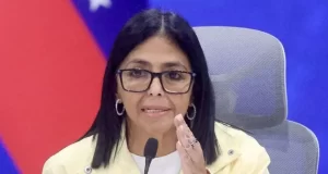 Venezuela anuncia créditos y subsidios para familias afectadas por los sismos