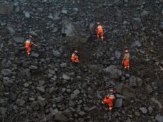 Suben a 41 los fallecidos por deslizamiento de tierra en el centro de China