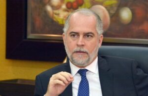 Alejandro Fernández dejará la Superintendencia de Bancos el 16 de agosto tras seis años de gestión