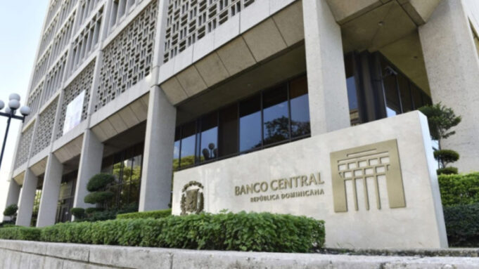Banco Central mantiene su tasa de interés en 5.25 % ante entorno global complejo