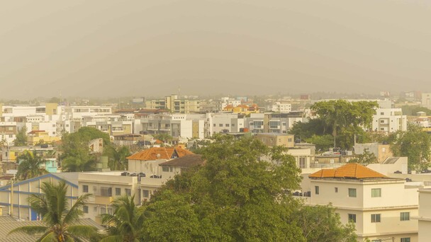 Polvo del Sahara mantendrá cielo gris este viernes