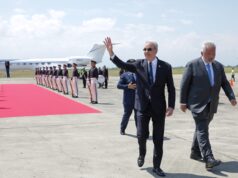 Presidente Abinader llega a Cali para asistir a la investidura presidencial de Colombia