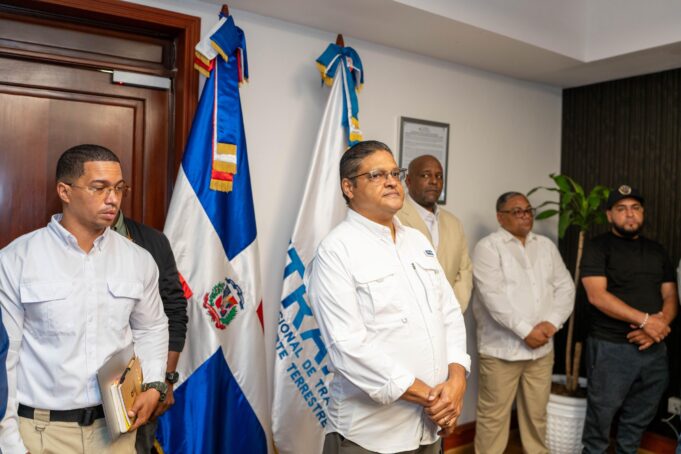 Méndez dispone recuperar técnicos especializados para fortalecer el INTRANT