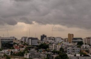Polvo del Sahara limitará las lluvias este sábado; se esperan aguaceros aislados en varias provincias